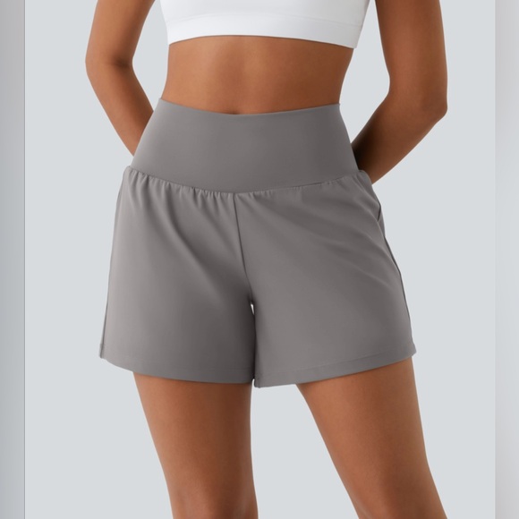 🆕 Halara Super High Waisted Back Pocket & Side Pocket Yoga Shorts Size M - Picture 2 of 7